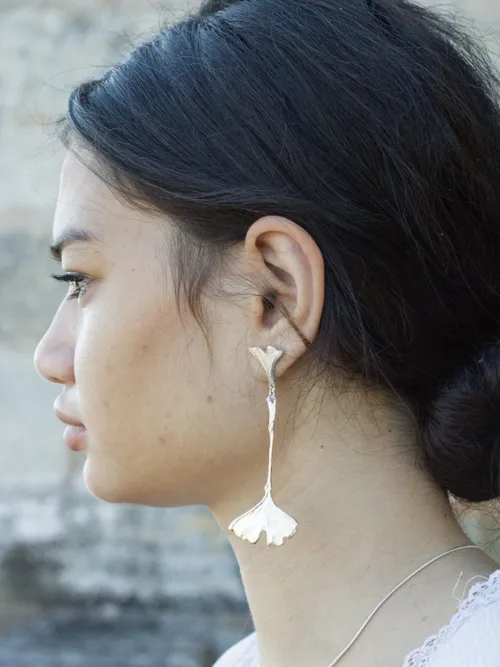 Boucles d’oreilles Ginkgo longues - vue alternative